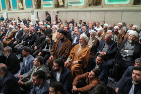 دیدار هزاران نفر از مداحان و ستایشگران اهل بیت(ع) با مقام معظم رهبری