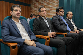 شورای اداری استان یزد به ریاست اسکندر مومنی وزیر کشور، امروز پنجشنبه ۲۰ آذر، در سالن شهید منتظرقائم استانداری برگزار شد.