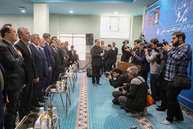 اسکندر مؤمنی امروز (پنجشنبه بیستم آذر) در سفر به استان یزد و در شهر یزد، مدرسه شهید عبدالله منگلی را افتتاح کرد. این مدرسه در زمینی به مساحت ۴۴۰۰ مترمربع با زیربنای ۳۷۰۰ متر در دو طبقه با سرمایه گذاری ۶۷ میلیارد تومان از محل اعتبارات دولتی ایجاد شده است.