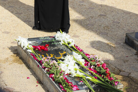 مزار شهید اسماعیل عمرانی (خبرنگار ایسنا) در گلزار شهدای عنبرآباد جیرفت 