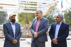 حضور ابراهیم عسگری مدیر حوزه ریاست و روابط عمومی ایسنا برمزار شهید اسماعیل عمرانی (خبرنگار ایسنا)در گلزار شهدای عنبرآباد جیرفت 