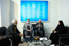  فرید سعادتیان، رئیس هیات‌مدیره انجمن صنایع همگن غذایی استان در سومین روز نمایشگاه پژوهش و فناوری - مشهد