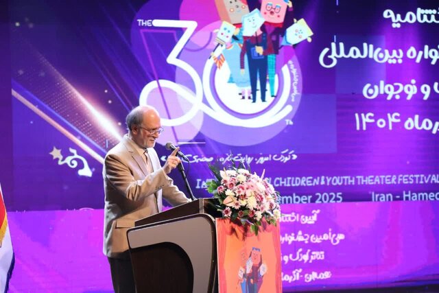 مشاور عالی وزیر فرهنگ و ارشاد: همدان شایسته ایجاد دبیرخانه دائمی جشنواره تئاتر کودک‌ است