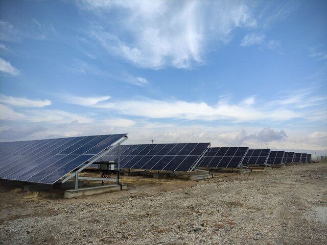 انعقاد ۲۳۰ مگاوات قرارداد نیروگاه خورشیدی در ملایر/ بستر سرمایه‌گذاری کاملاً مهیا است