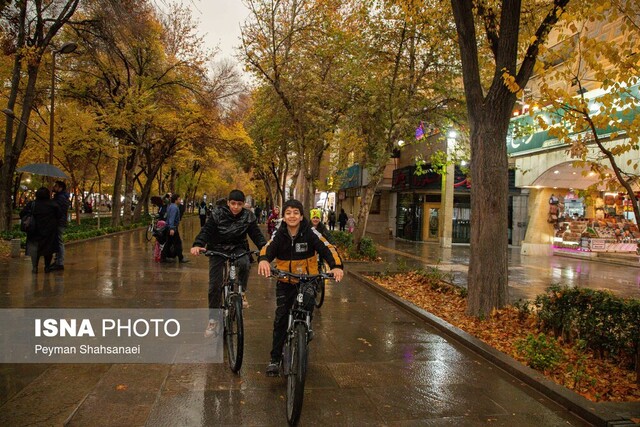 پارکینگ‌های هوشمند دوچرخه برای اتصال حمل‌ونقل سبک به مترو اصفهان راه‌اندازی شد