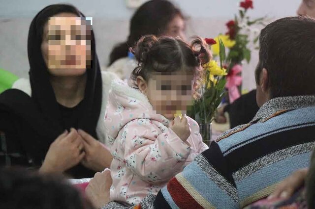 گلریزان برای آزادی مادر زندانی در روز زن