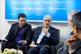 دکتر احمد شاه فرهد، استادیار گروه کودکان دانشگاه علوم پزشکی مشهد در چهارمین روز نمایشگاه پژوهش و فناوری - مشهد