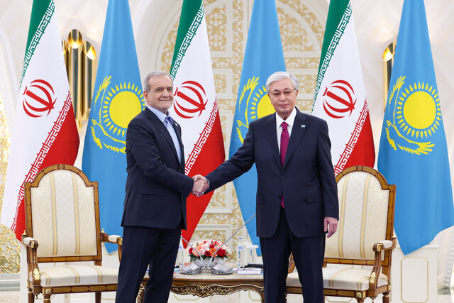 تجویز نسخه «گفت‌وگوی برابرِ» پزشکیان برای صلح منطقه‌ای و جهانی