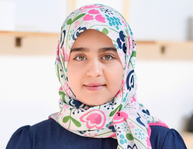 شیک و باوقار بپوشید: 5 نکته کلیدی در انتخاب و خرید روسری تک رنگ مجلسی