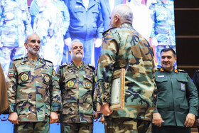 مراسم تکریم و معارفه فرمانده قرارگاه منطقه‌ای جنوب‌شرق نزاجا - کرمان