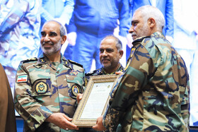 مراسم تکریم و معارفه فرمانده قرارگاه منطقه‌ای جنوب‌شرق نزاجا - کرمان