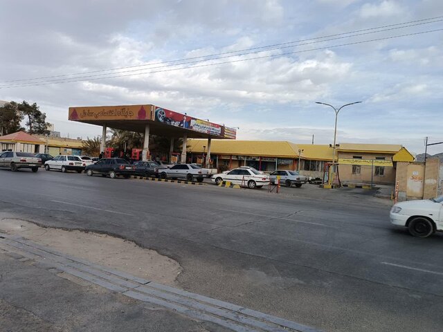 آرامش در جایگاه‌های سوخت زاهدان همزمان با آغاز طرح سه‌ نرخی شدن بنزین