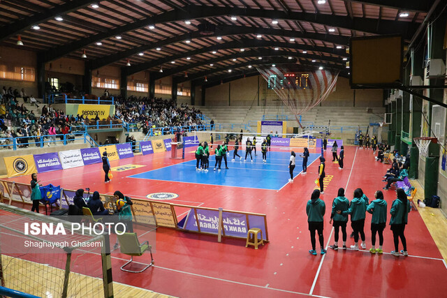 سرمربی والیبال زنان سپاهان: نیم‌فصل فرصت مناسبی برای ریکاوری است