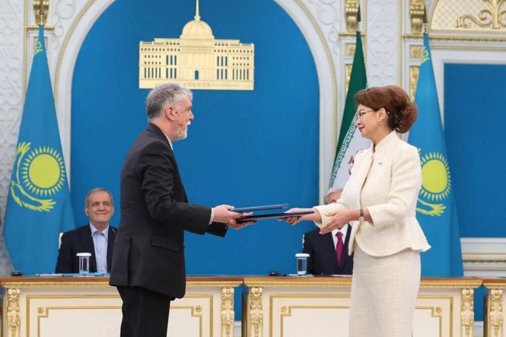 وزرای فرهنگ ایران و قزاقستان چه تفاهم‌نامه‌ای امضاء کردند؟