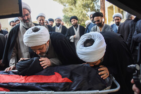 مراسم وداع با پیکر آیت الله سید محمد شاهچراغی در حوزه علمیه سمنان