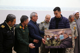 تکریم علی واحد مدیرکل سابق بنیاد حفظ آثار و نشر ارزش‌های دفاع مقدس و مقاومت استان اردبیل