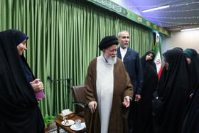 دیدار جمعی از بانوان خبرنگار با آیت‌الله علم‌الهدی - مشهد