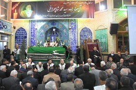 وداع با شکوه مردم سمنان با پیکر آیت الله سید محمد شاهچراغی