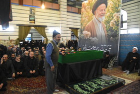 وداع با شکوه مردم سمنان با پیکر آیت الله سید محمد شاهچراغی