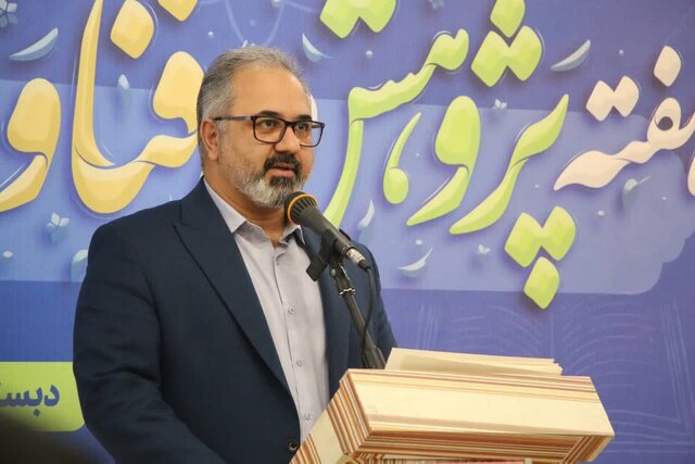 بیان کمبودها بدون ارائه راه‌حل مشکلی را رفع نمی‌کند