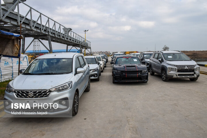 مجوز  ۱۴ شرکت برای واردات خودرو از منطقه آزاد مازندران