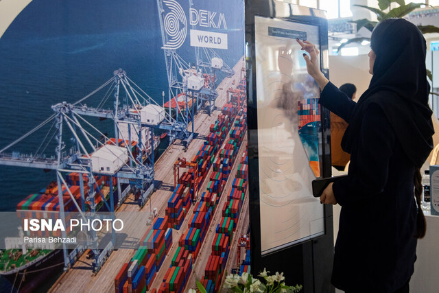 عکس تزئینی و آرشیوی است نشست هماندیشی با شرکتهای دانشبنیان حوزه حملونقل و ترافیک