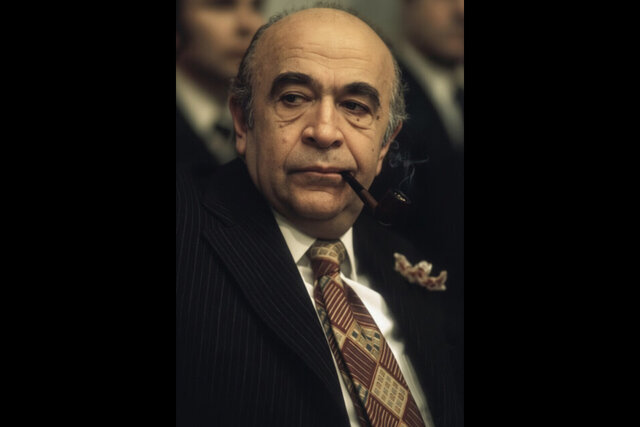 صداهایی که پرتره هویدا را ساخت