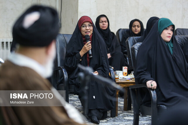 علمالهدی: بانوان، مجاهدان خط مقدم جبهه رسانه هستند