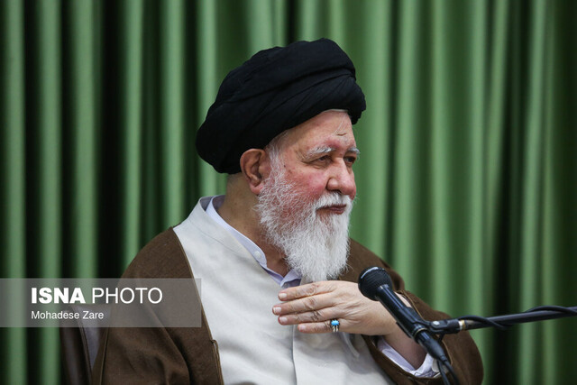 علم‌الهدی: مقاومت ملت ایران در برابر دشمنان، بدون برپایی نماز پایدار نخواهد بود