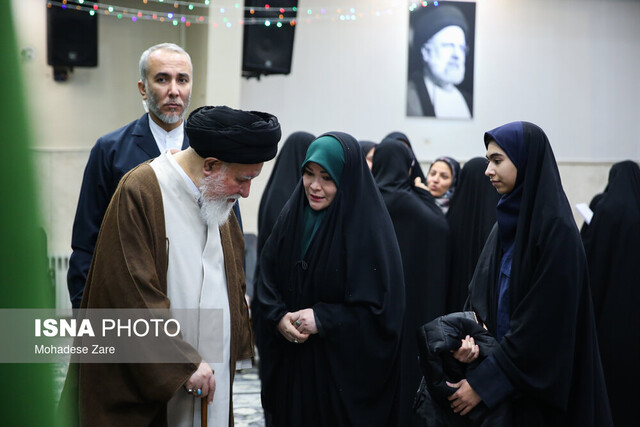 علمالهدی: بانوان، مجاهدان خط مقدم جبهه رسانه هستند