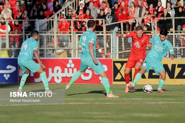 زمین نامناسب، مشکل اصلی تراکتور در نبود ورزشگاه یادگار امام(ره)