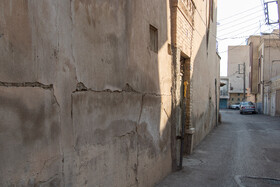 اثرات فرونشست در منازل مسکونی محله بیدآباد اصفهان