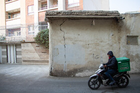 اثرات فرونشست در منازل مسکونی محله جویباره اصفهان