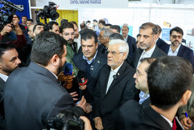 بازدید محمدرضا عارف، معاون اول رییس جمهور از نمایشگاه ایران ساخت