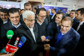 بازدید محمدرضا عارف، معاون اول رییس جمهور از نمایشگاه ایران ساخت