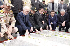 سفر یکروزه اسکندر مومنی، وزیر کشور به استان گلستان - غبار روبی مزار شهدا امام زاده عبدالله گرگان