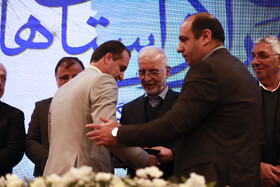 نشست شهرداران مراکز استان ها با حضور اسکندر مومنی، وزیر کشور در گرگان