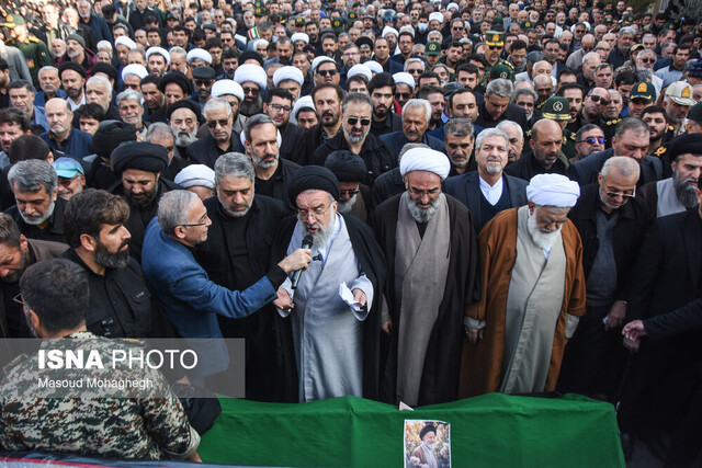 پیکر آیت‌الله شاهچراغی در سمنان تشییع شد