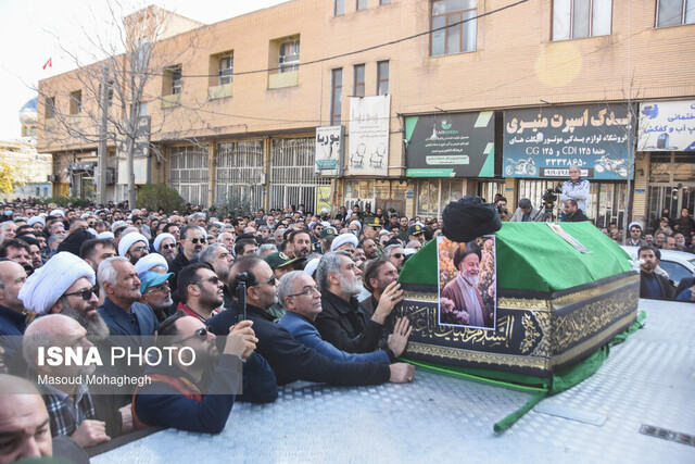 پیکر آیتالله شاهچراغی در سمنان تشییع شد