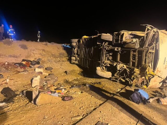 واژگونی یک دستگاه اتوبوس مسافربری در محور نطنز با ۱۰ کشته