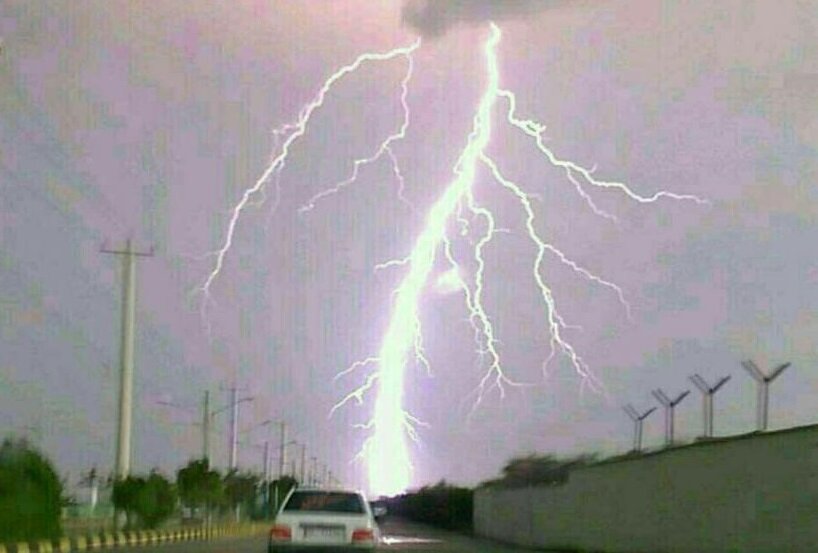 آمادگی شرکت برق منطقه‌ای فارس در پی هشدار قرمز هواشناسی و بارش‌های سیل‌آسا