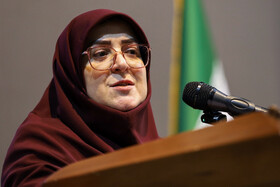 نشست خبری فاطمه مهاجرانی، سخنگوی دولت در سالن شرکت پالایش نفت امام خمینی (ره) شازند - اراک