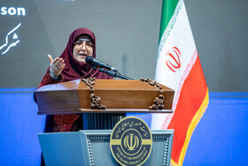 نشست خبری فاطمه مهاجرانی، سخنگوی دولت در سالن شرکت پالایش نفت امام خمینی (ره) شازند - استان مرکزی