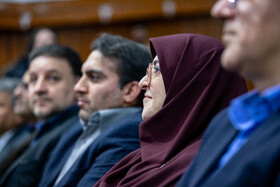 نشست خبری فاطمه مهاجرانی، سخنگوی دولت در سالن شرکت پالایش نفت امام خمینی (ره) شازند - استان مرکزی