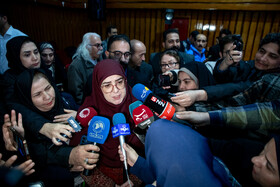 نشست خبری فاطمه مهاجرانی، سخنگوی دولت در سالن شرکت پالایش نفت امام خمینی (ره) شازند - استان مرکزی