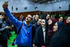 نشست خبری فاطمه مهاجرانی، سخنگوی دولت در سالن شرکت پالایش نفت امام خمینی (ره) شازند - استان مرکزی