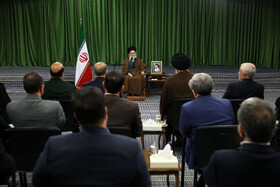 دیدار دست‌اندرکاران کنگره بزرگداشت شهدای استان البرز با رهبر انقلاب