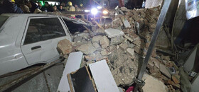 ریزش ساختمان در یافت‌آباد/ نجات زنده ۴ نفر از زیر آوار