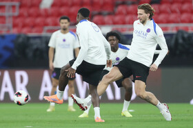 تمرین تیم فوتبال پاریس سن ژرمن پیش از فینال جام بین قاره ای