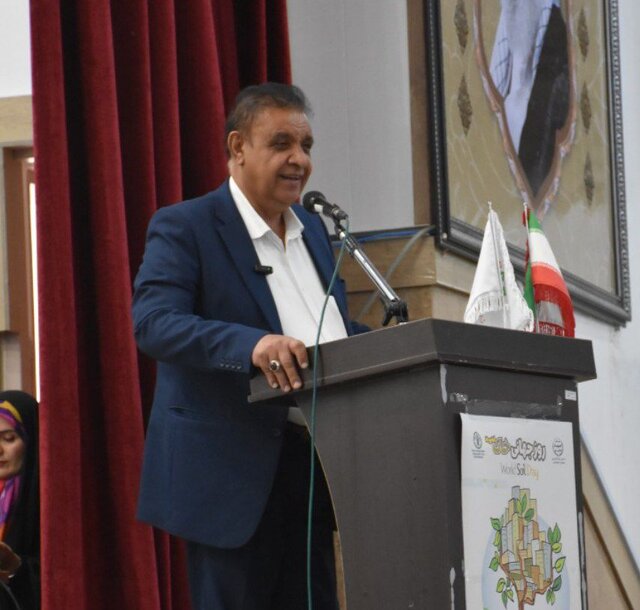 رئیس شورای شهر زاهدان: نگاه‌های منطقه‌ای و سازمانی به منابع خاک آسیب می‌زند